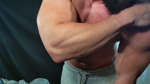 pizza_biceps  06-06-2022